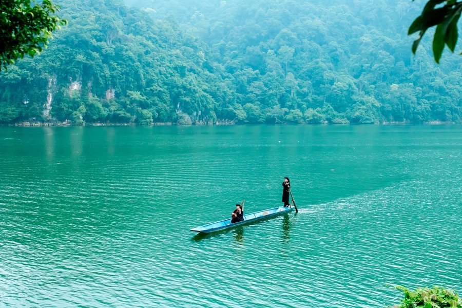 Dugout canoe on Ba Be Lake