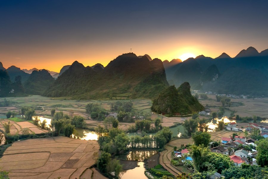 Valley at sunset in Cao Bang