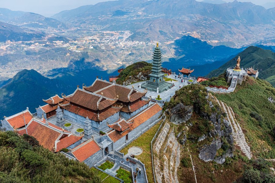 Pagoda complex on Fansipan, Sapa