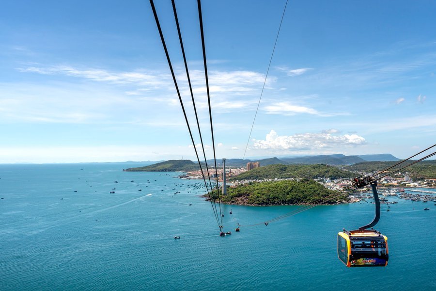 Hon Thom cable car cabin above the sea, Phu Quoc