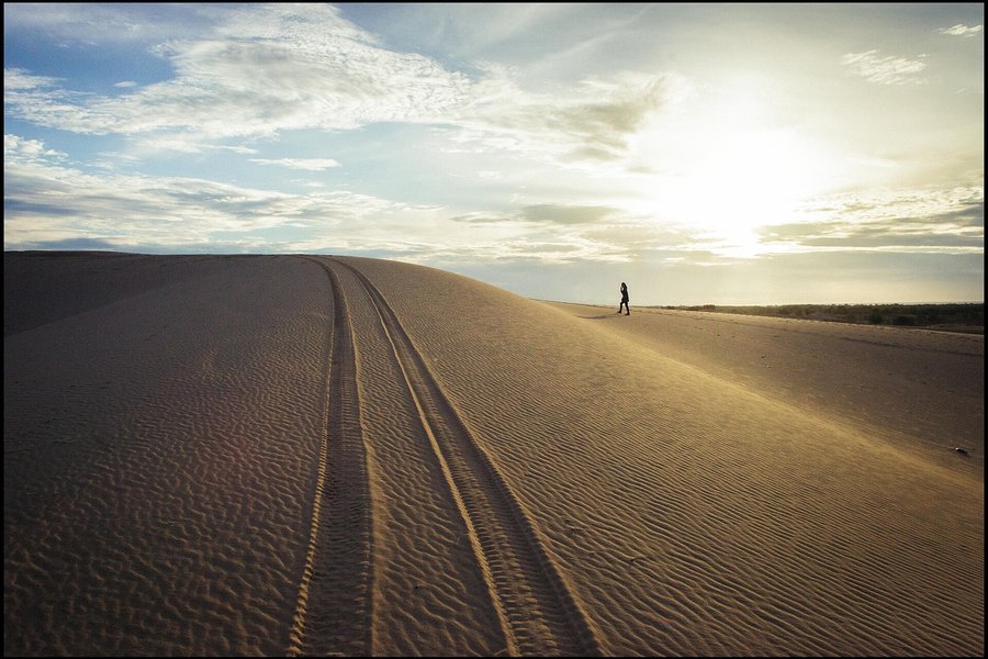Ridge of a sand dune in Mui Ne