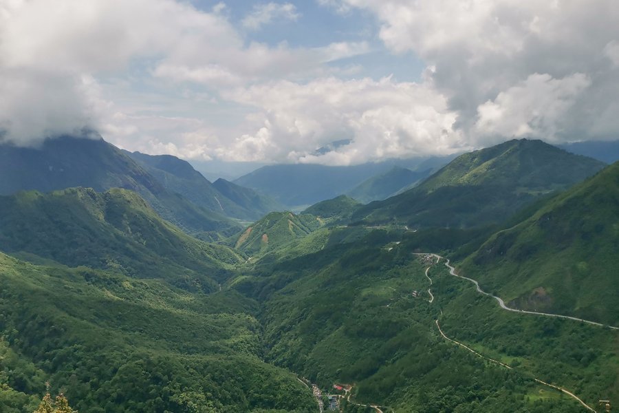 The valley below O Quy Ho Pass, Sapa