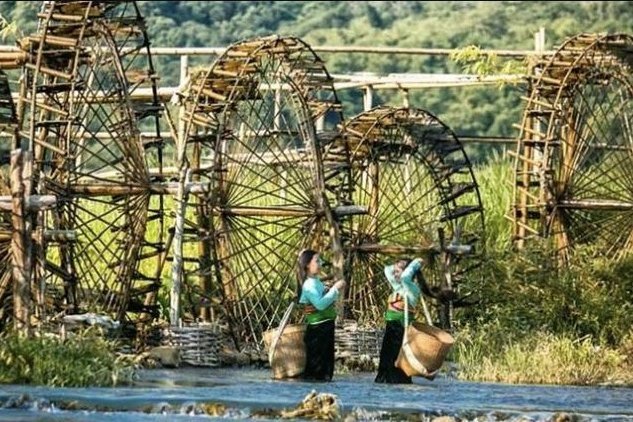 Water wheel in Pu Luong